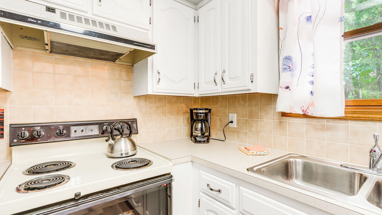 Photo of Kitchen in Eureka Springs