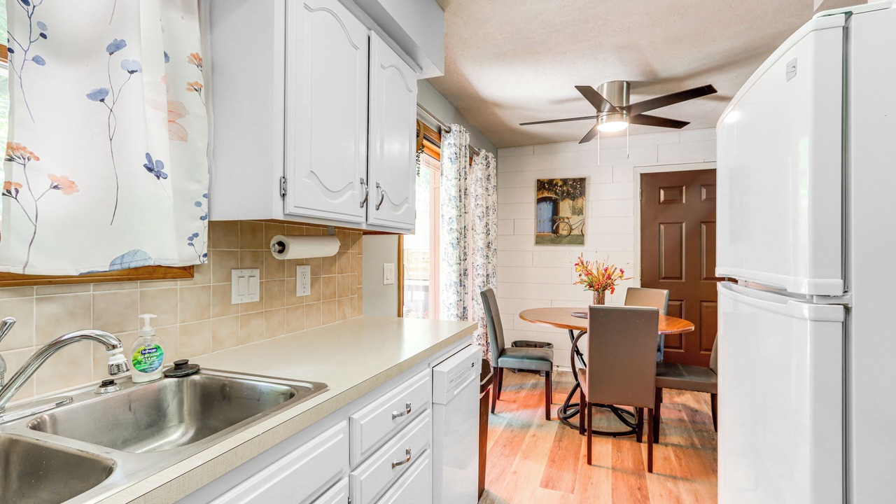 Photo of Kitchen in Eureka Springs
