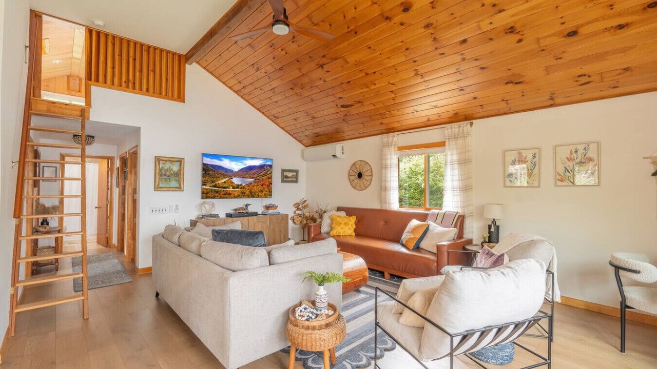 Photo of Livingroom in Farmington