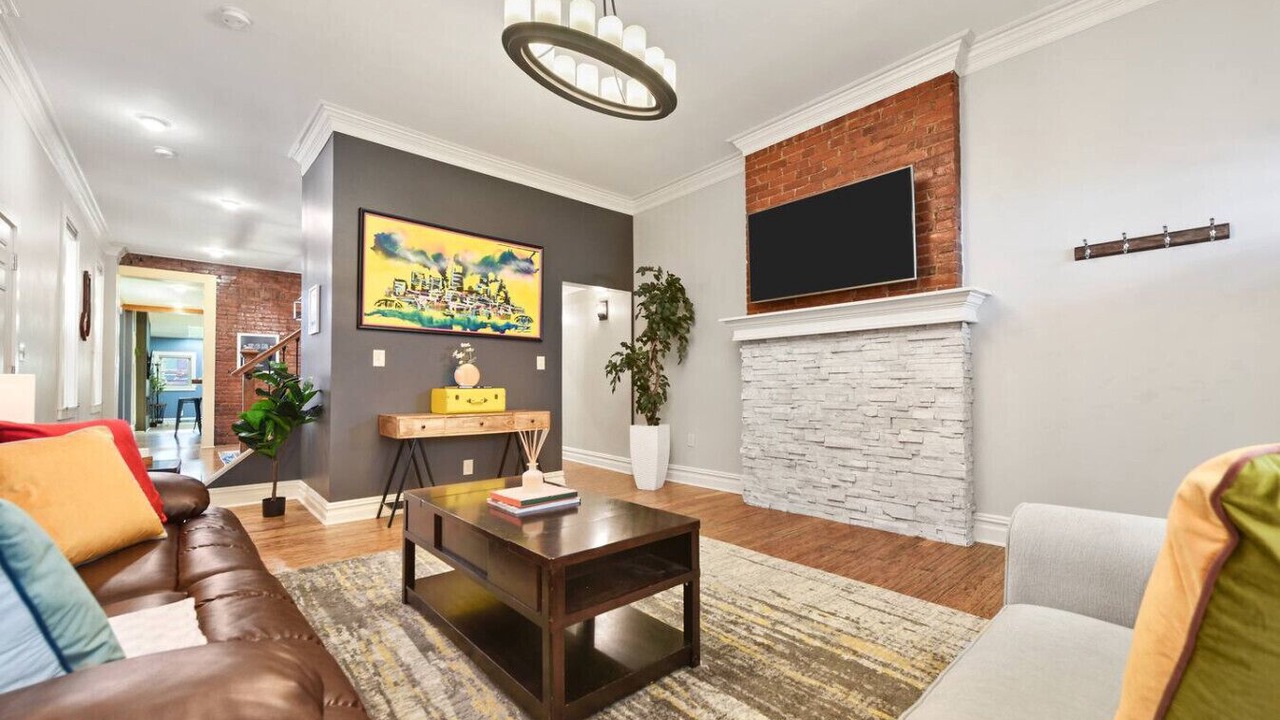 Photo of Livingroom in South Side Flats