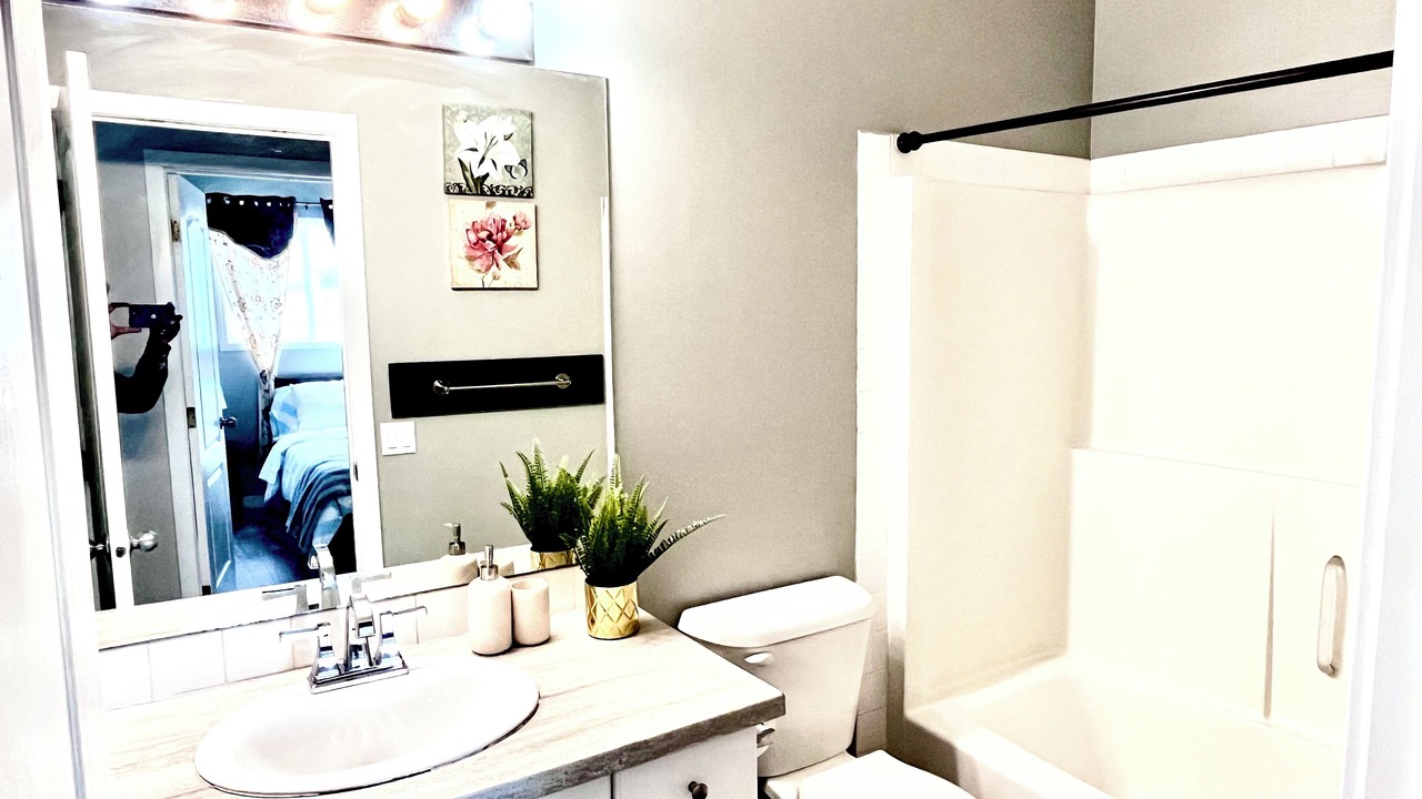 Photo of Bathroom in Shawnessy