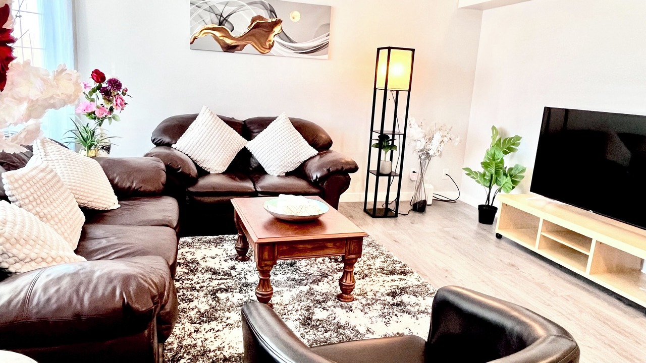 Photo of Livingroom in Shawnessy