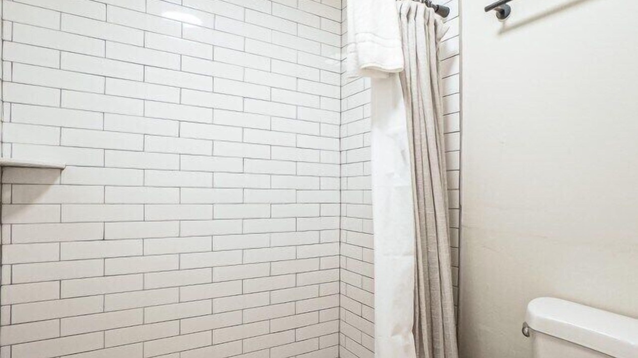 Photo of Bathroom in Laketown