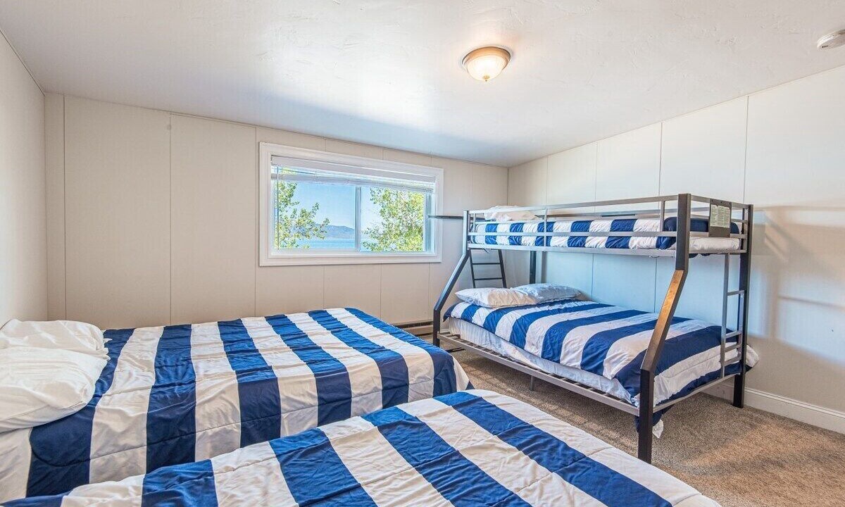 Photo of Bedroom in Laketown