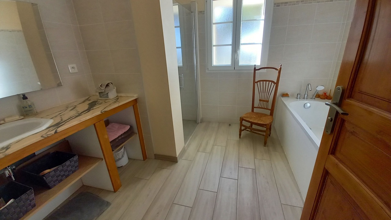Photo of Bathroom in Bizanet