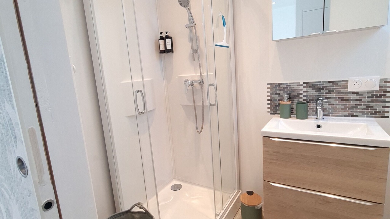 Photo of Bathroom in Longny-au-Perche