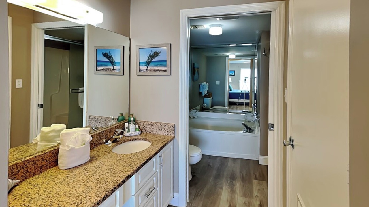 Photo of Bathroom in Seawinds Condo