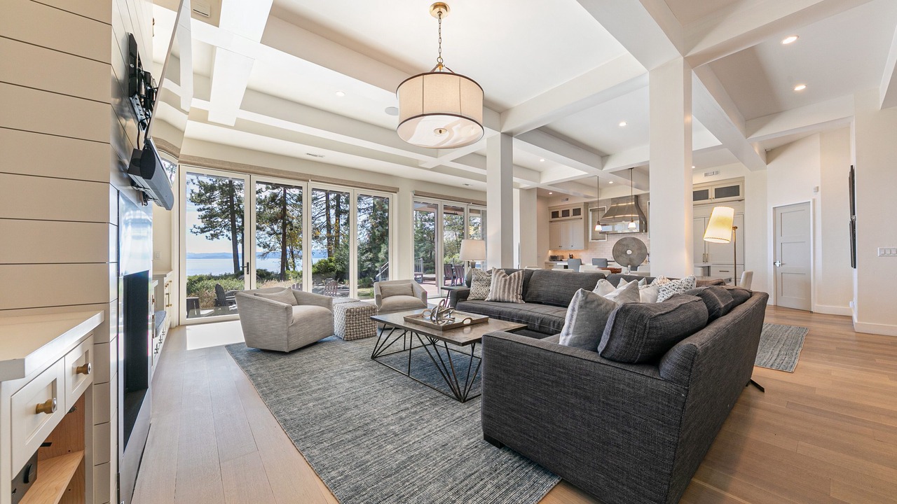 Photo of Livingroom in Brockway
