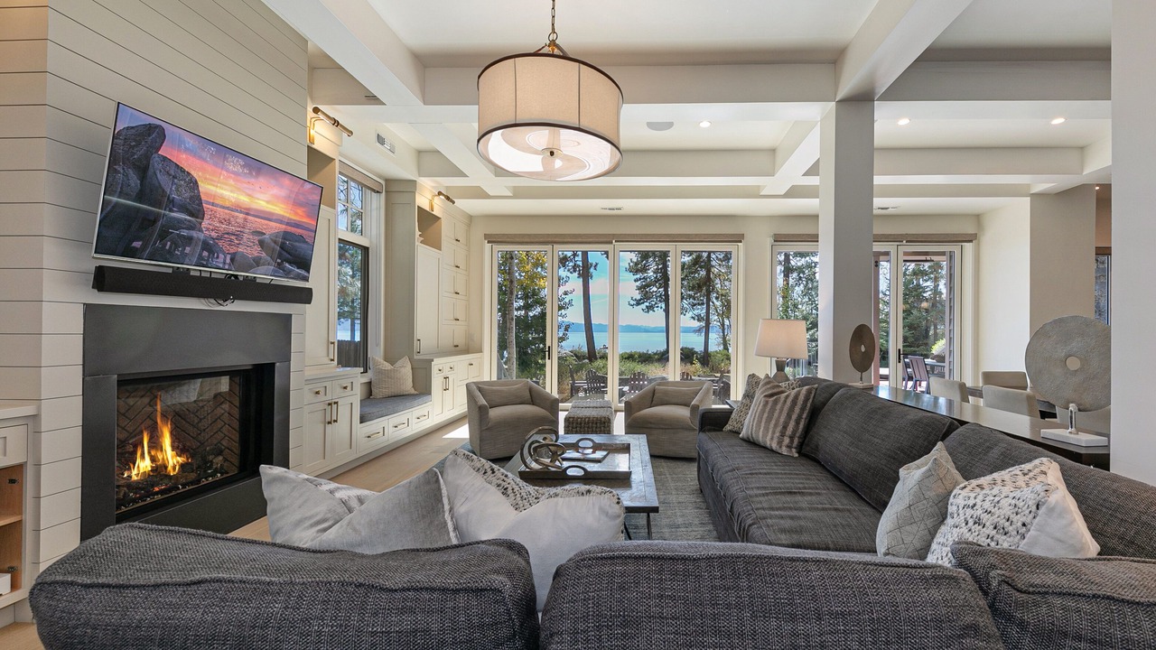Photo of Livingroom in Brockway