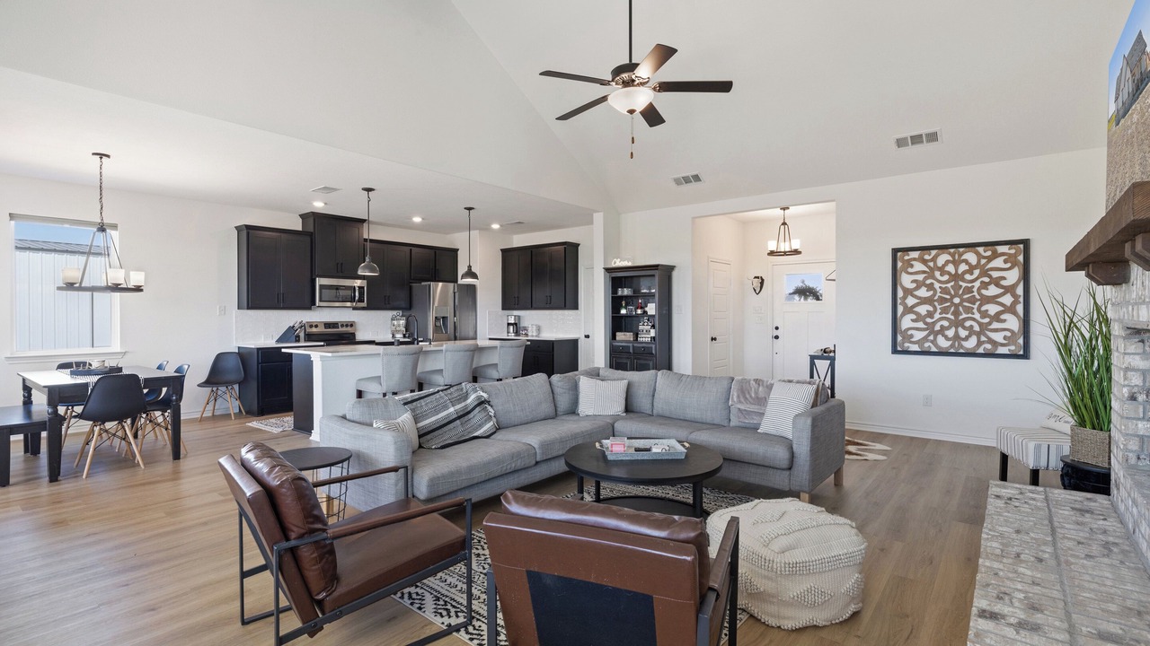 Photo of Livingroom in Lometa