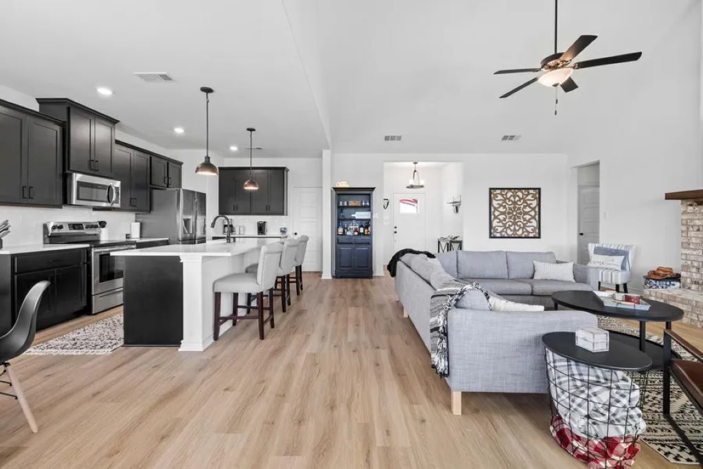 Photo of Livingroom in Lometa