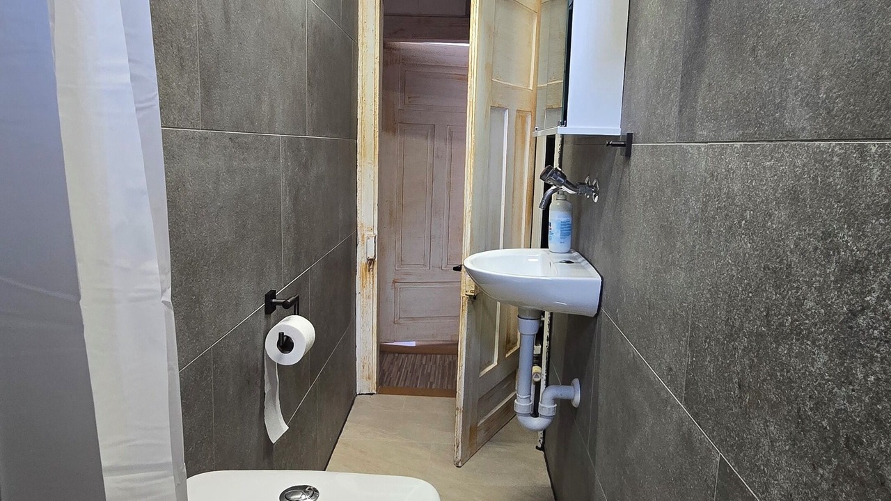 Photo of Bathroom in Alt-Wiedikon