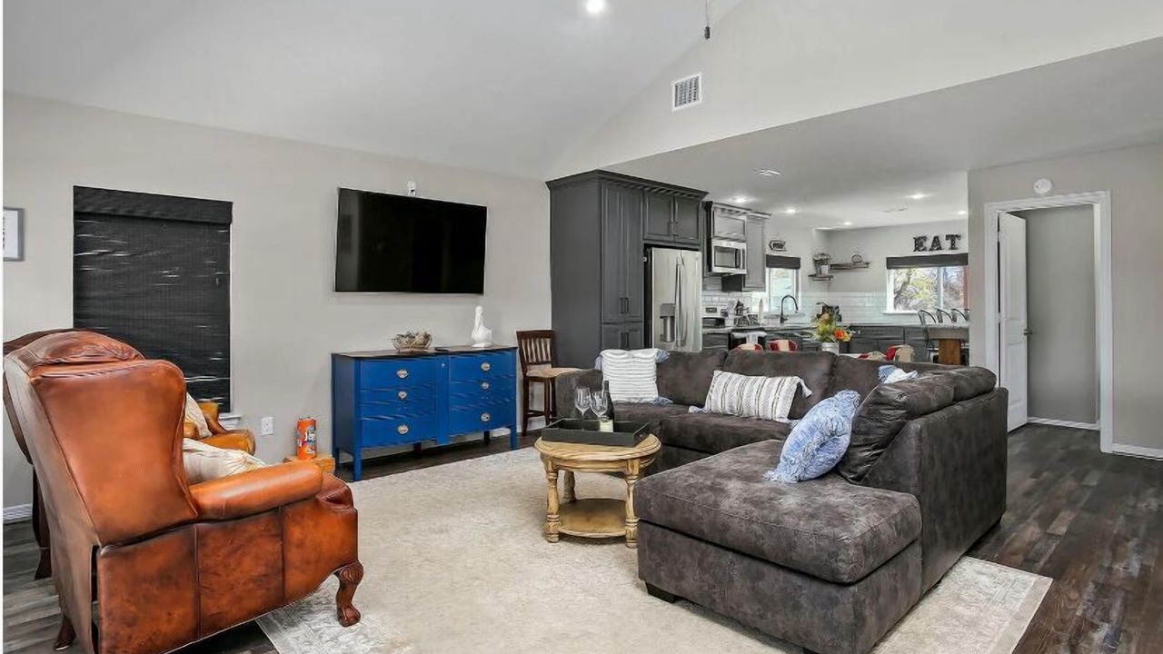 Photo of Livingroom in Blanchard