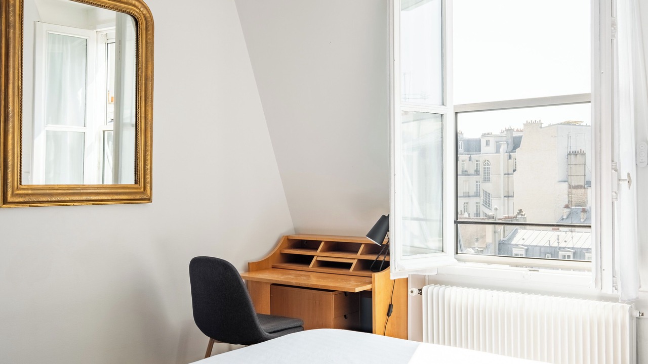 Photo of Bedroom in 17th Arrondissement