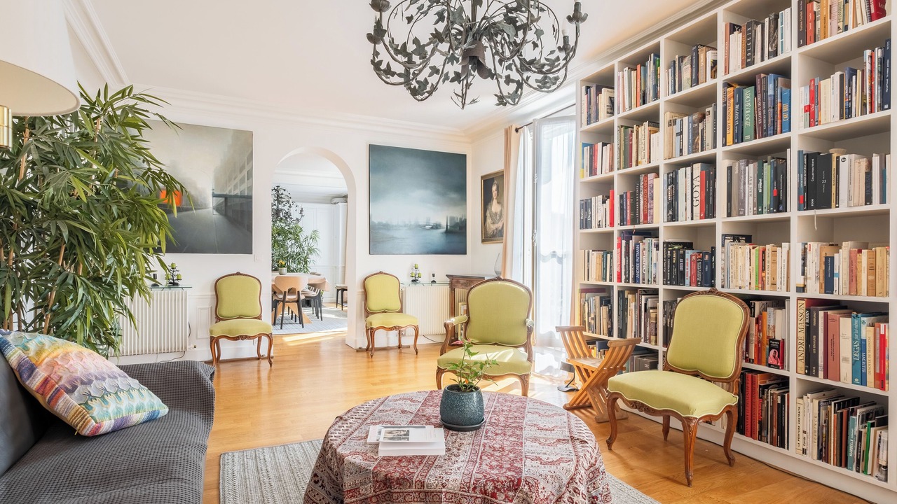Photo of Livingroom in 17th Arrondissement