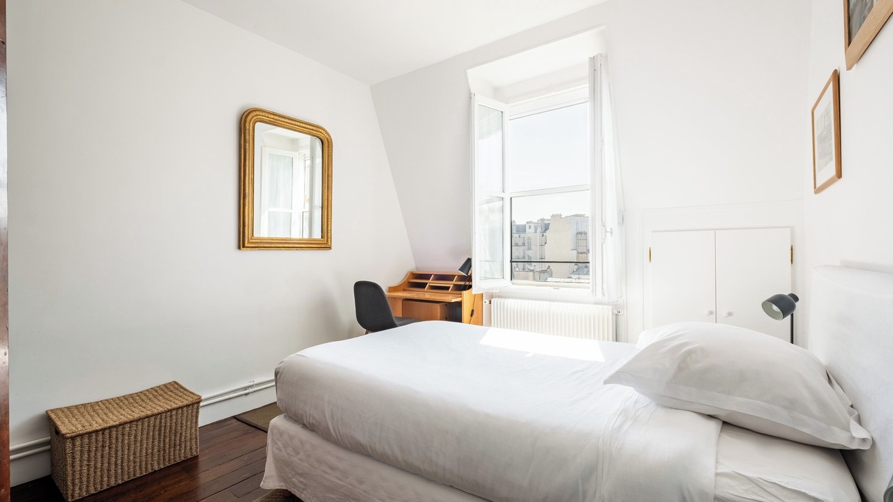 Photo of Bedroom in 17th Arrondissement