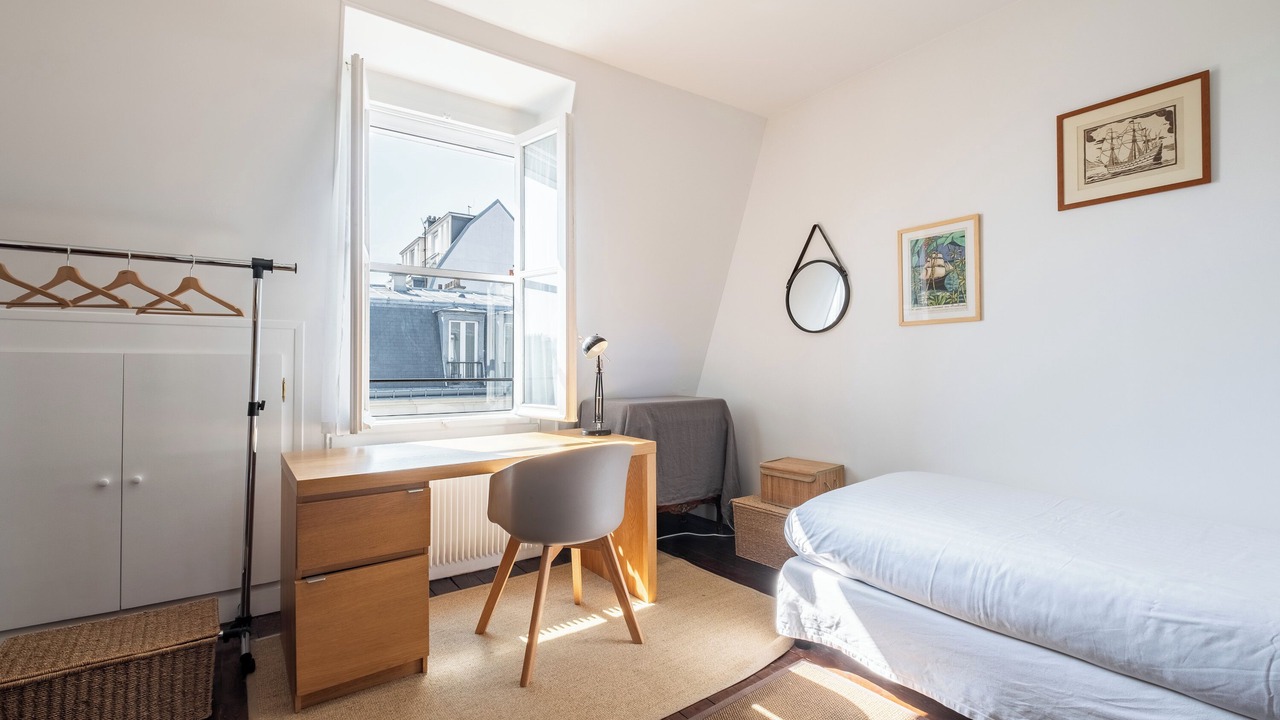 Photo of Bedroom in 17th Arrondissement