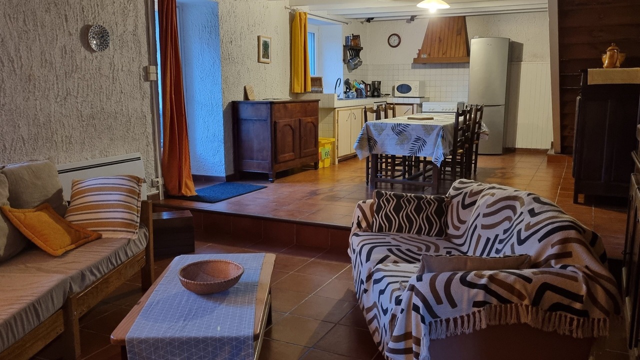 Photo of Livingroom in Montredon-Labessonnie