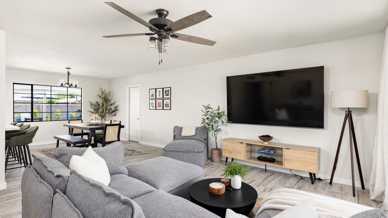 Photo of Livingroom in Scottsdale Country Acres