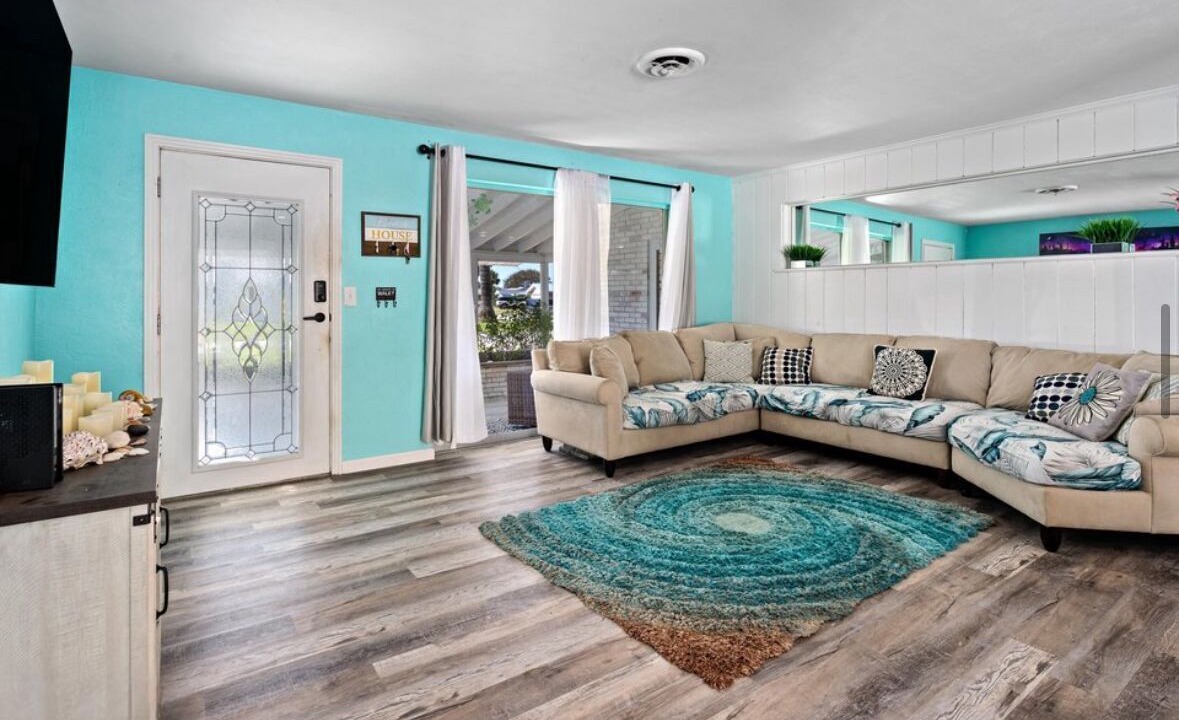 Photo of Livingroom in Daytona Beach