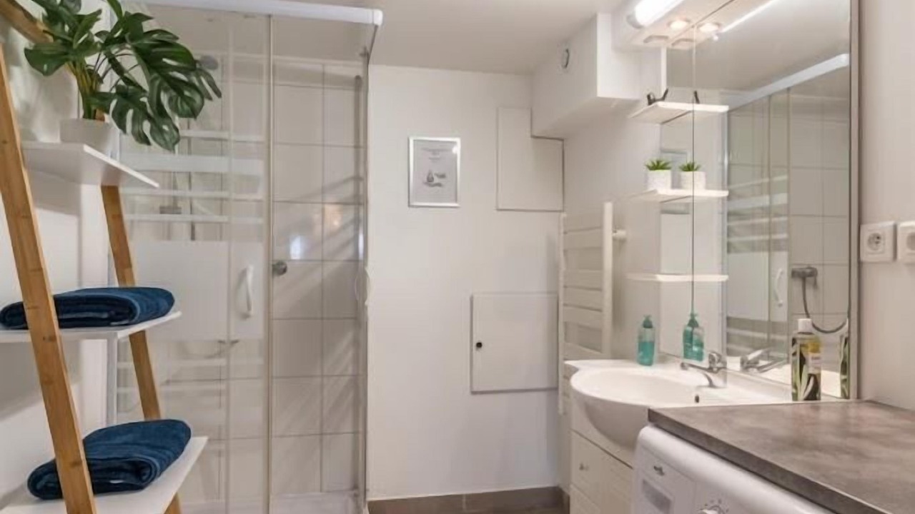 Photo of Bathroom in Saint-Beron