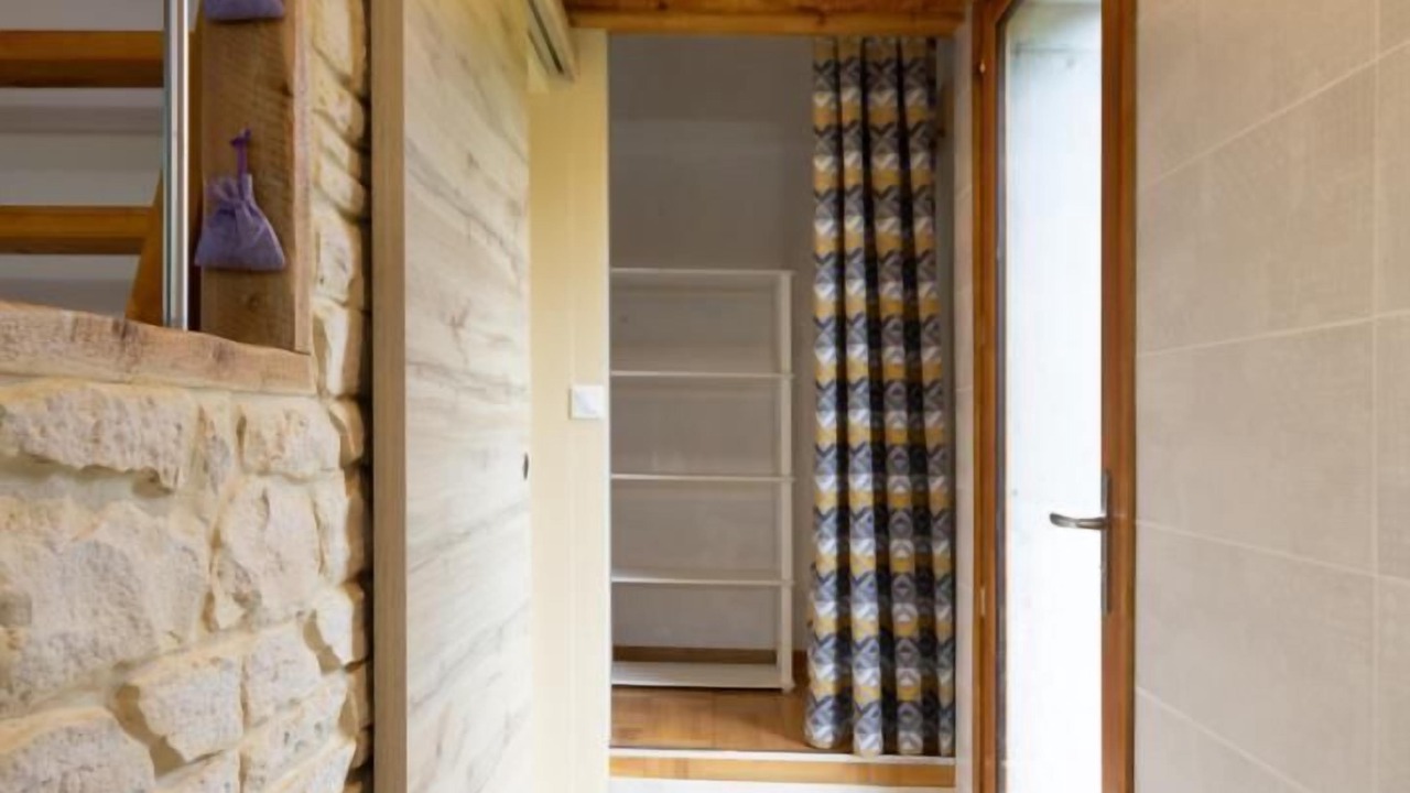 Photo of Others in Pugny-Chatenod