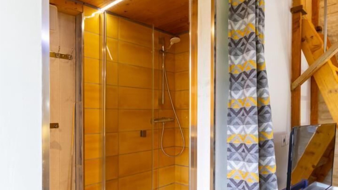 Photo of Bathroom in Pugny-Chatenod