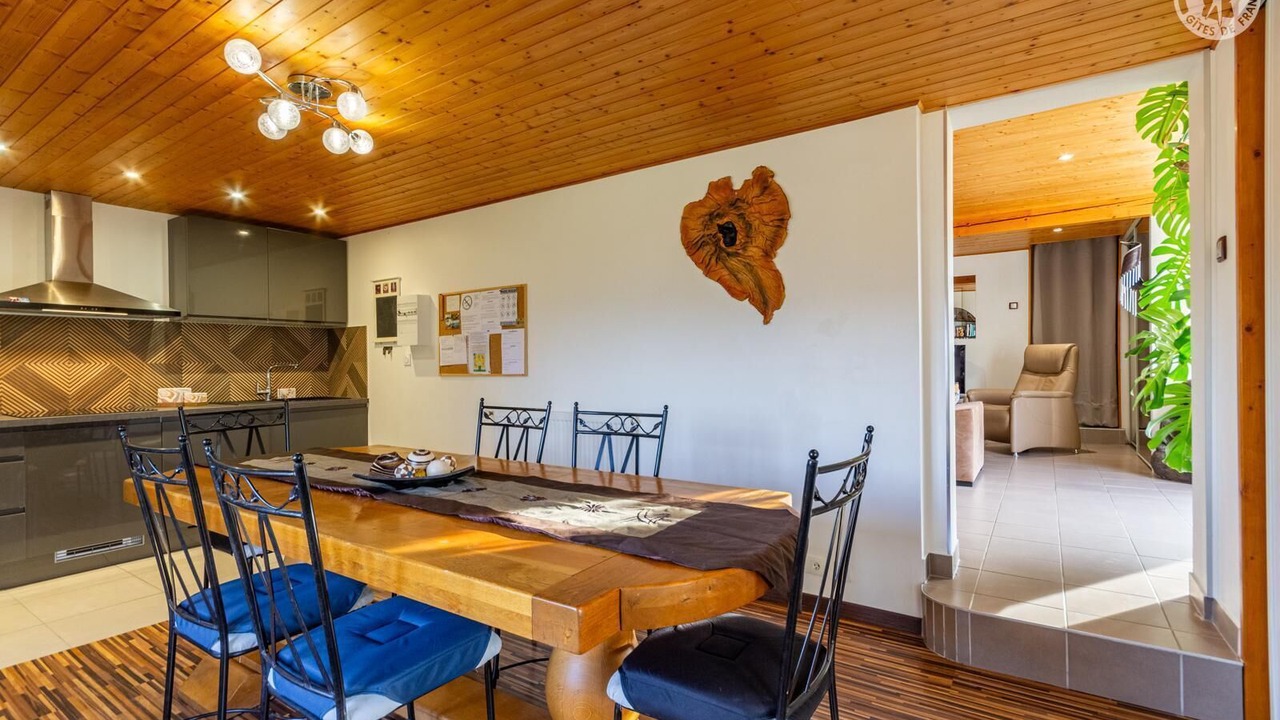 Photo of Others in Ayn