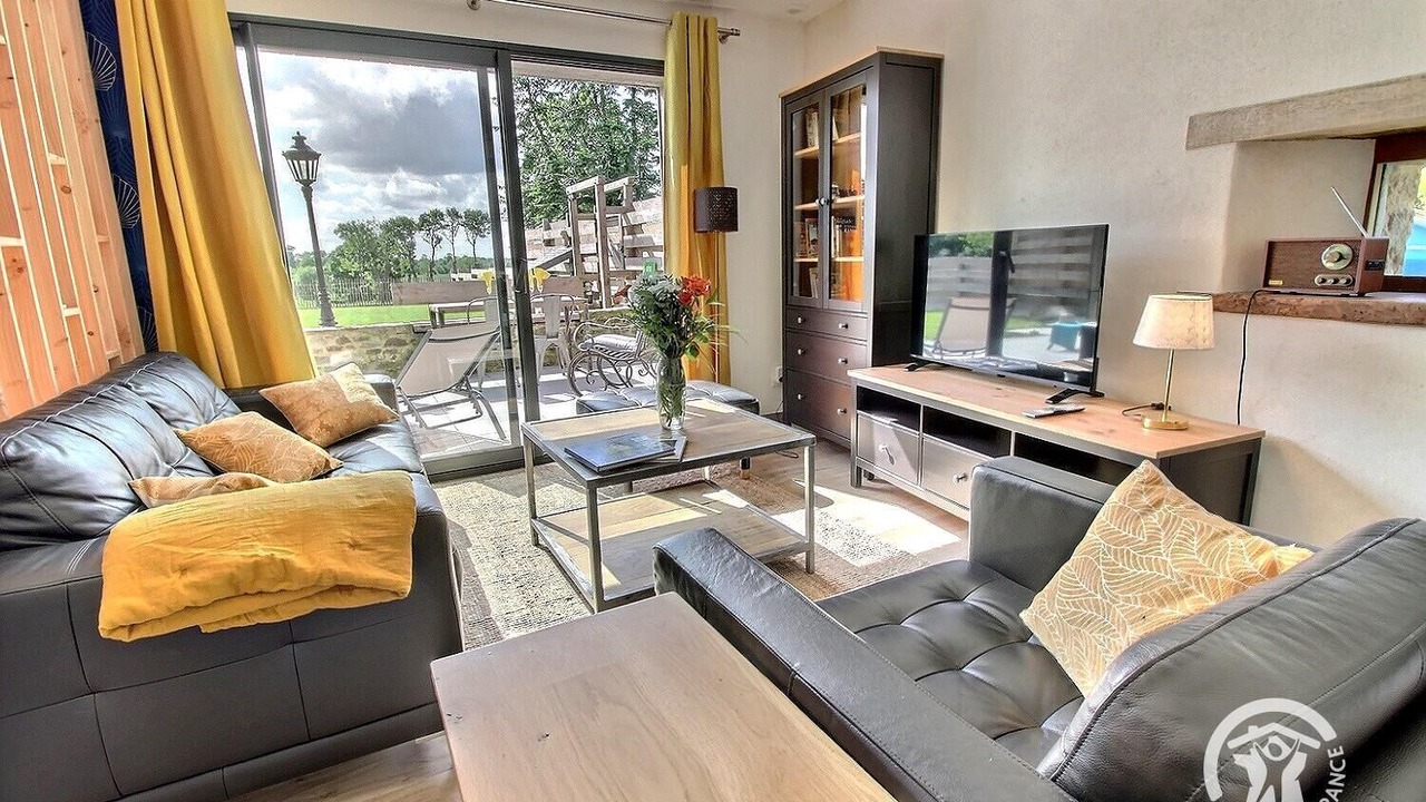 Photo of Livingroom in Les Champs-Geraux