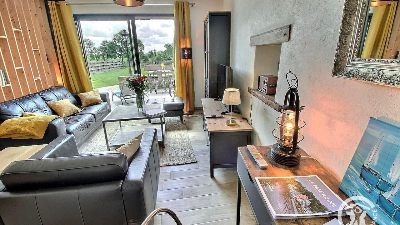 Photo of Livingroom in Les Champs-Geraux