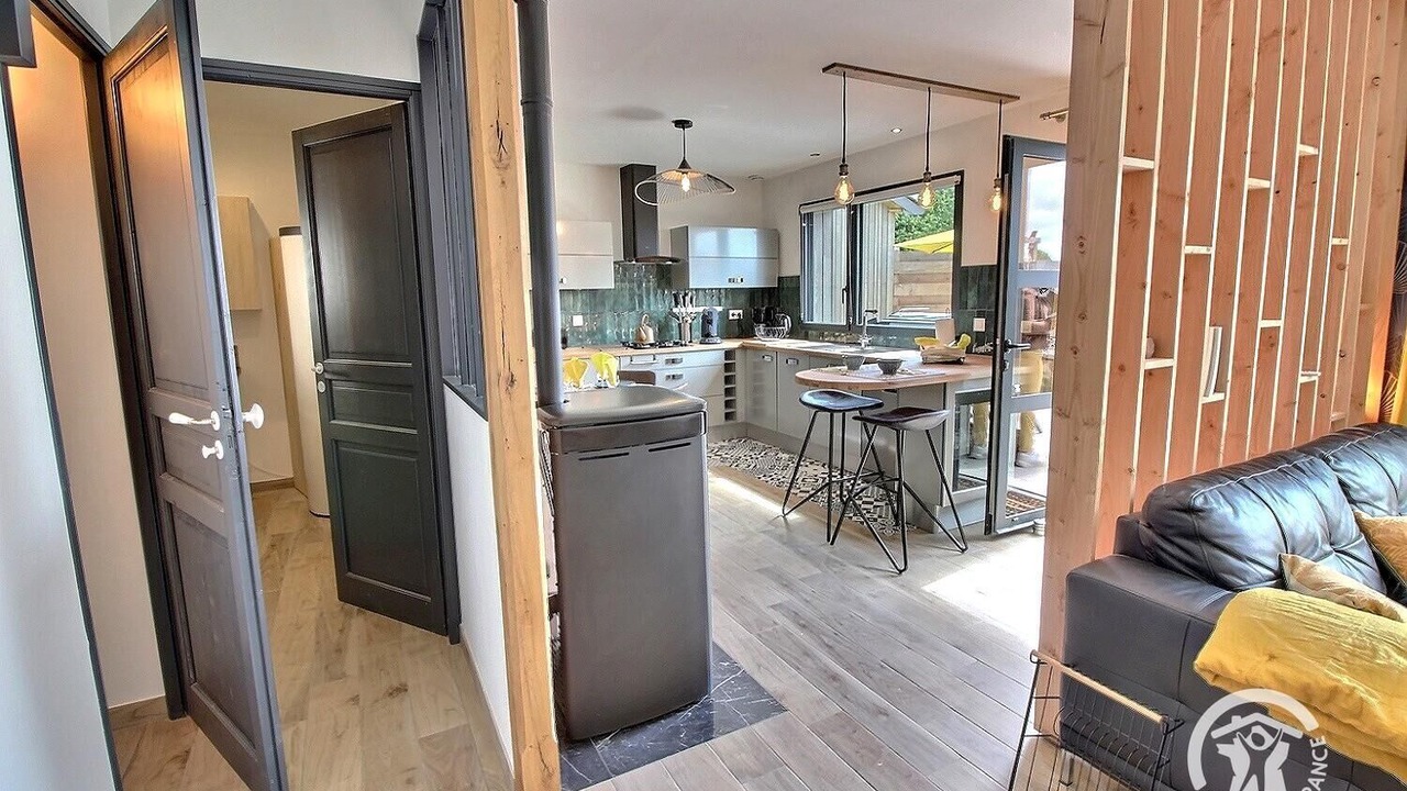 Photo of Others in Les Champs-Geraux