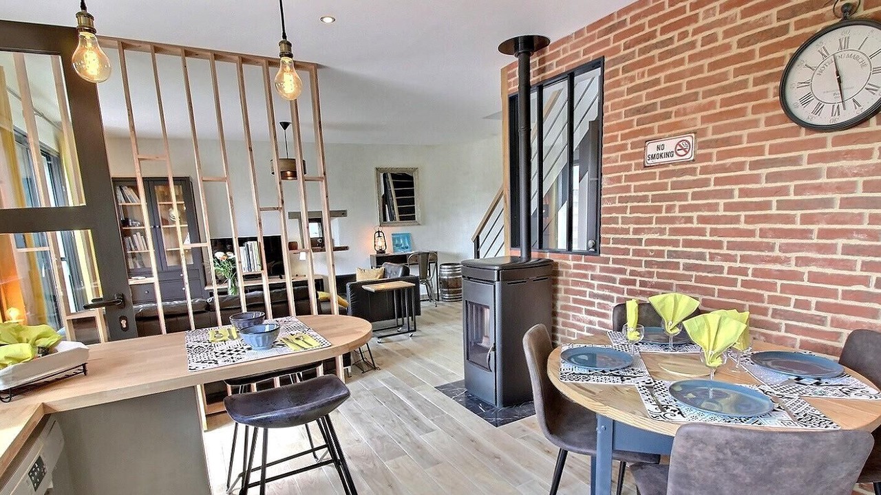 Photo of Others in Les Champs-Geraux