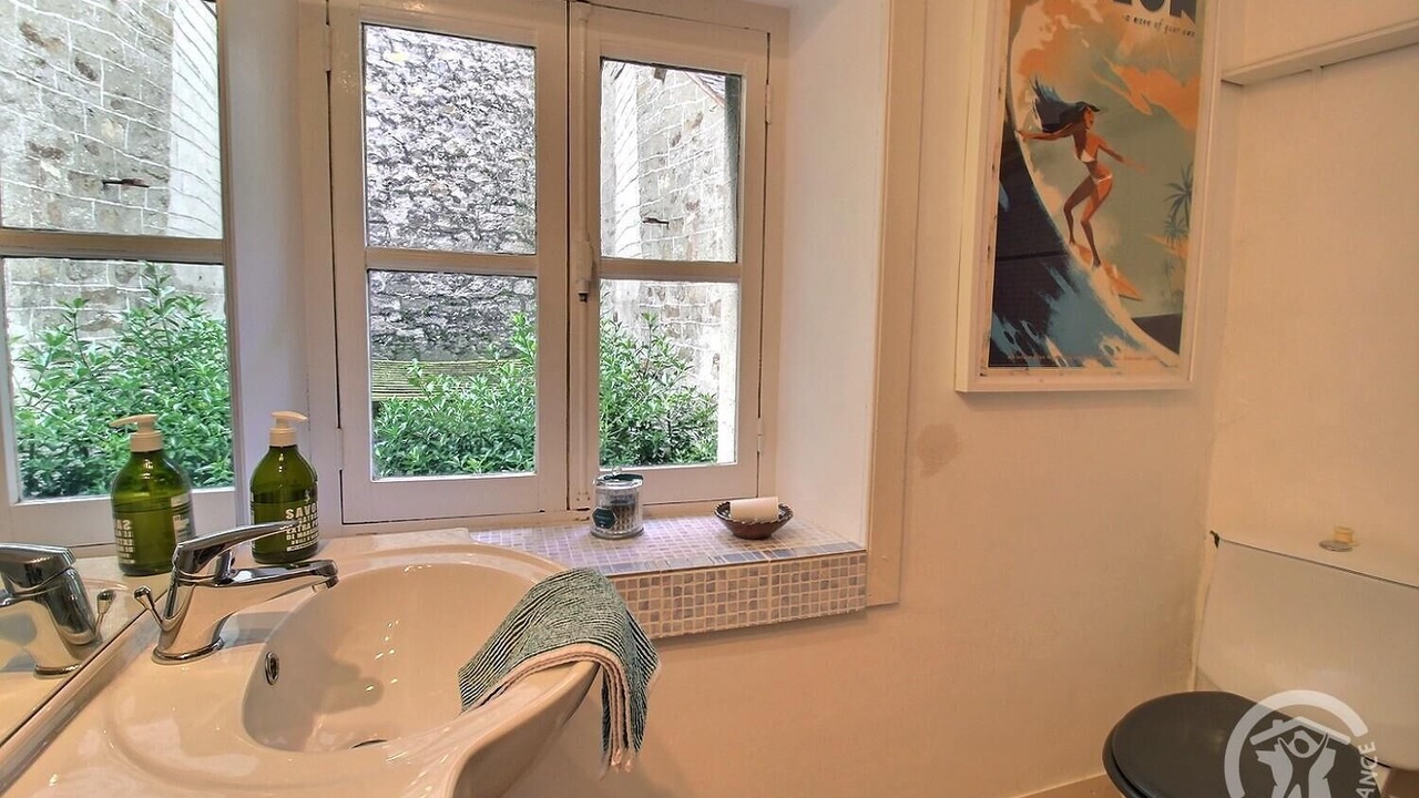 Photo of Bathroom in Dinan