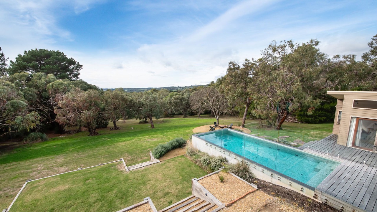 Photo of Outdoor in Red Hill