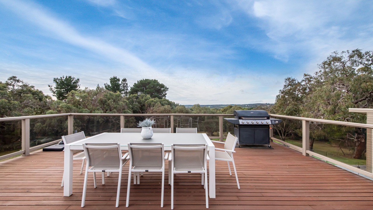 Photo of Outdoor in Red Hill