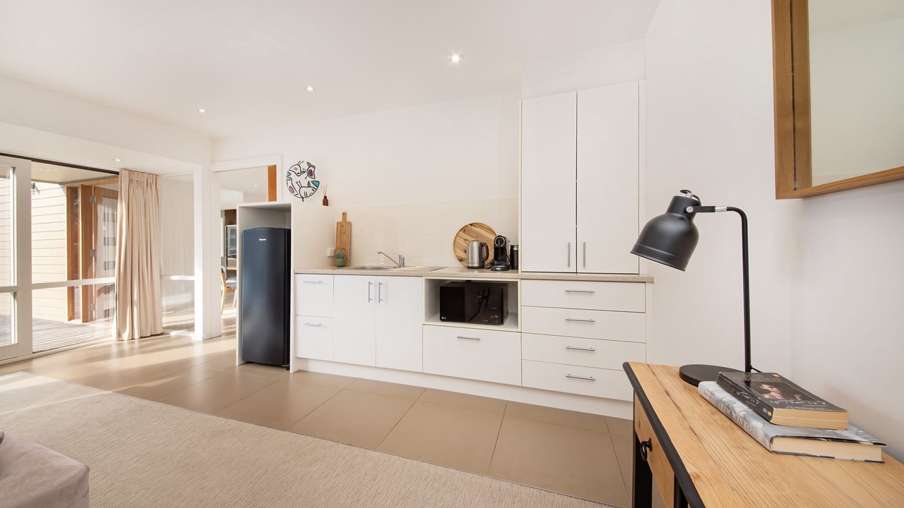 Photo of Others in Red Hill