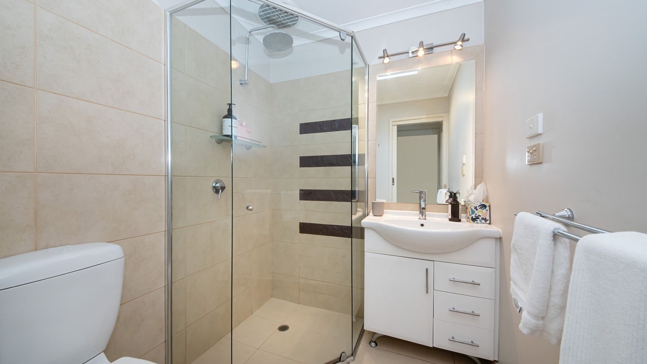 Photo of Others in Red Hill