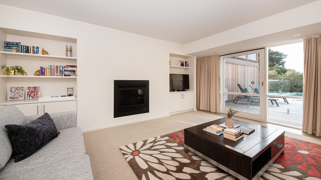 Photo of Others in Red Hill