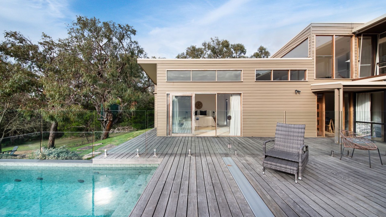 Photo of Outdoor in Red Hill