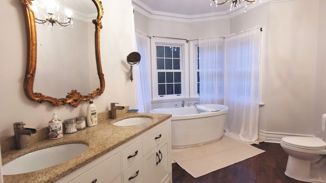 Photo of Bathroom in Hudson