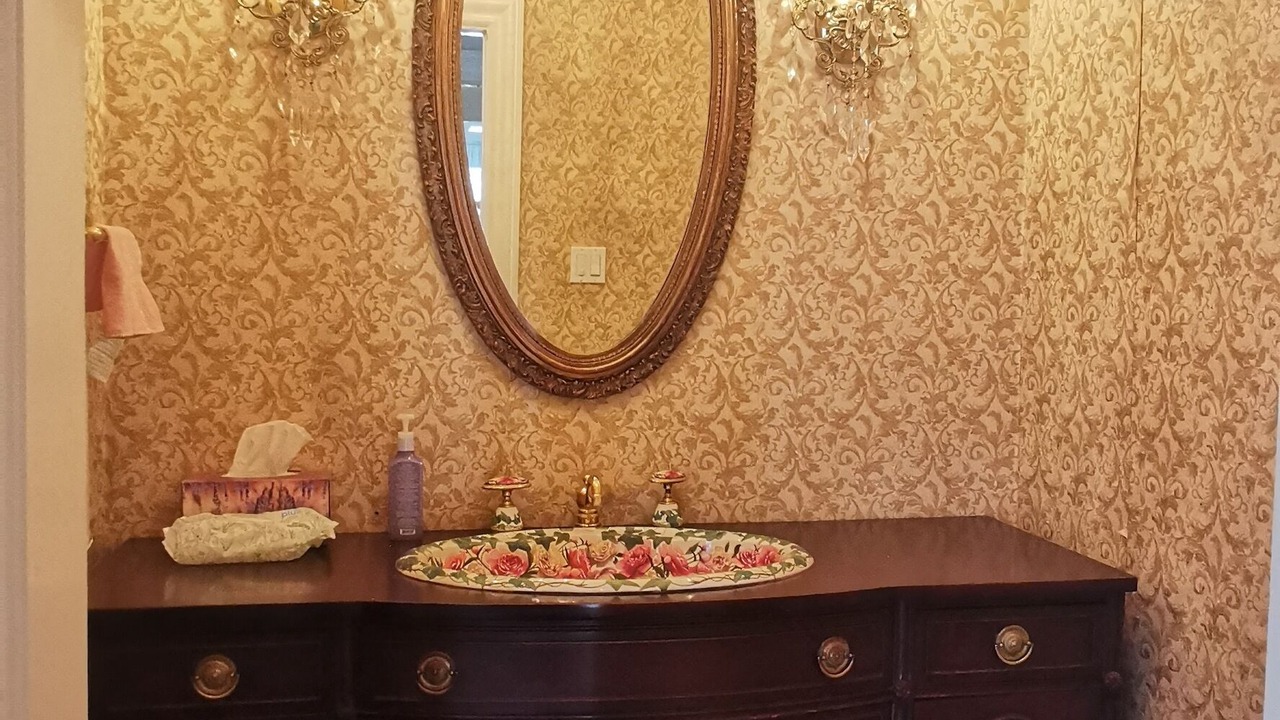 Photo of Bathroom in Hudson