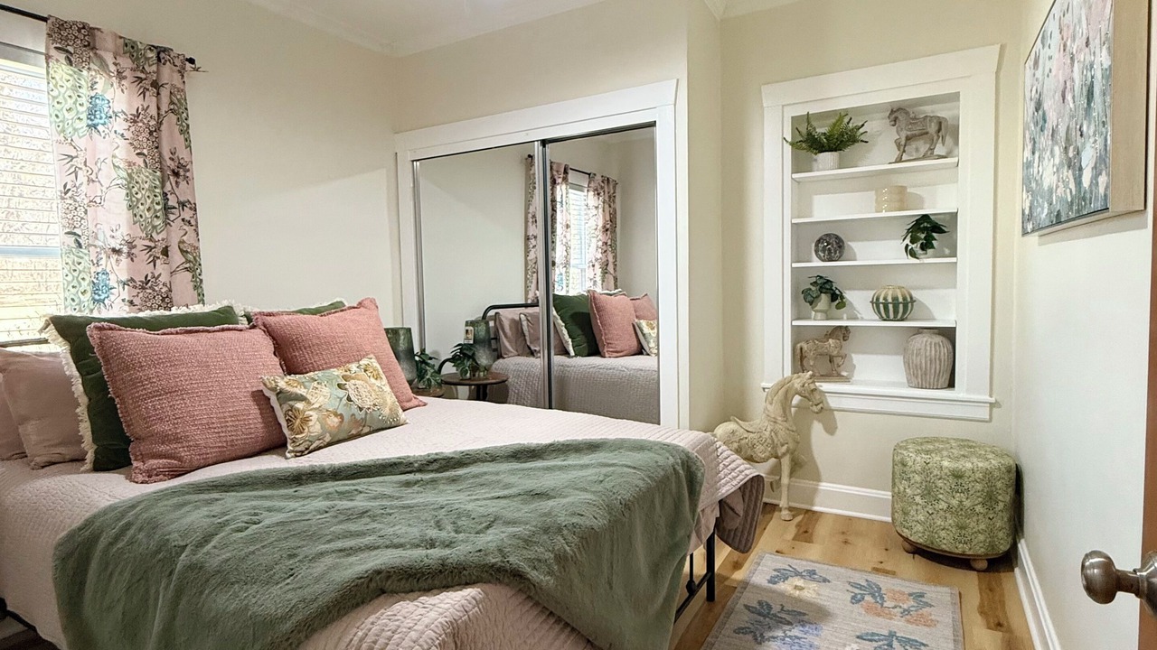 Photo of Bedroom in Algonquin