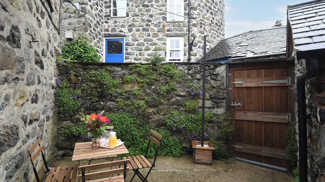 Photo of Others in Dolgellau