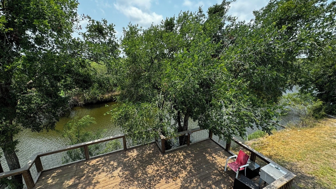 Photo of Patio Balcony in Refugio County