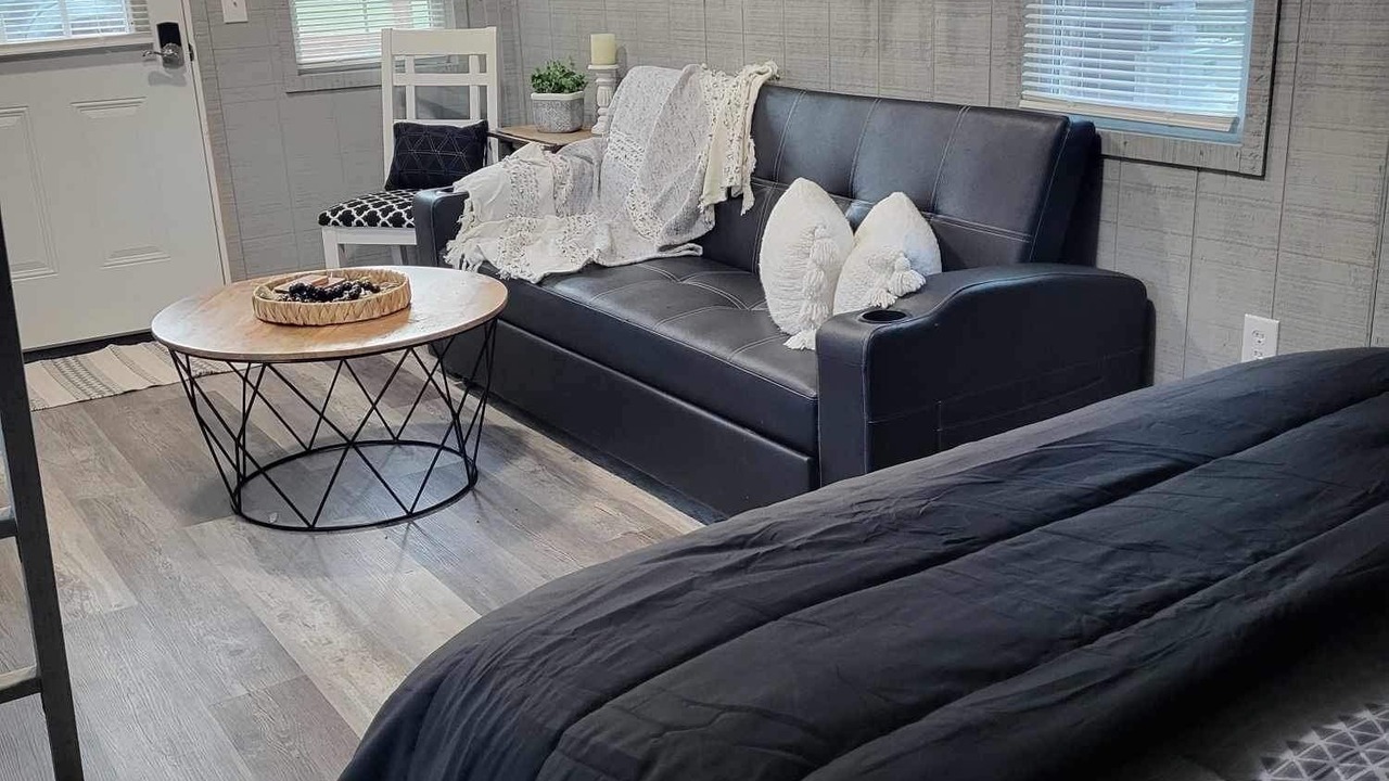 Photo of Bedroom in Scraper