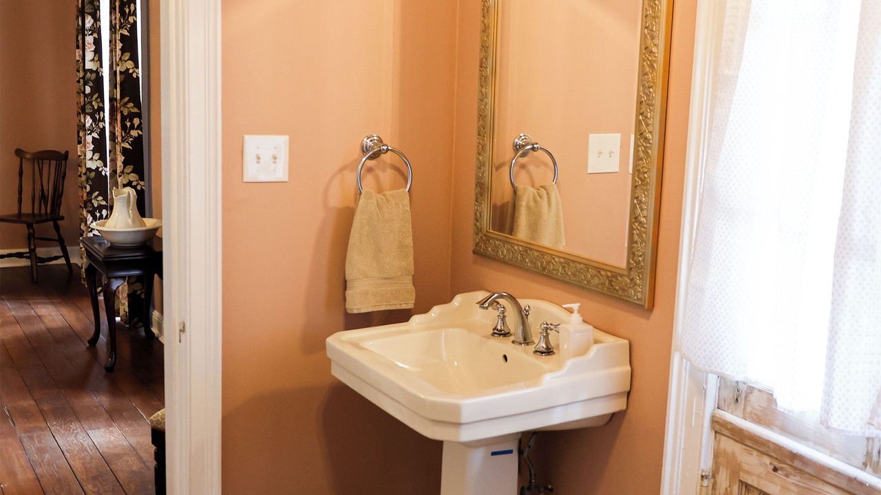 Photo of Bathroom in Destrehan