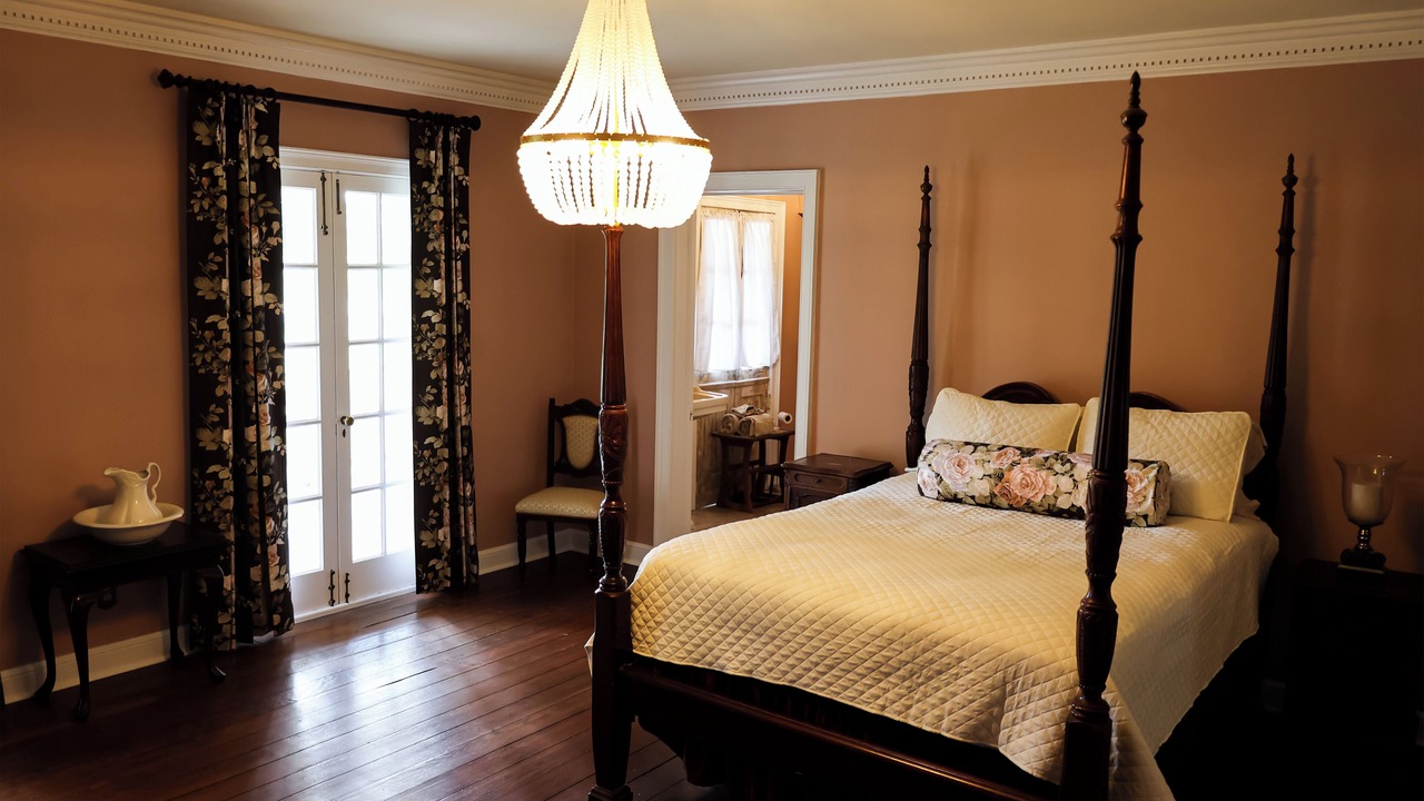 Photo of Bedroom in Destrehan