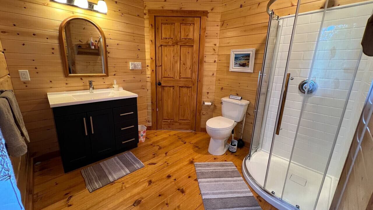 Photo of Bathroom in Arden