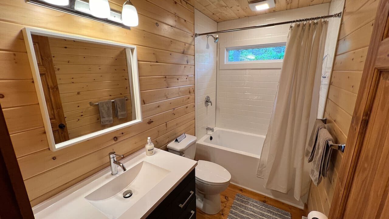 Photo of Bathroom in Arden