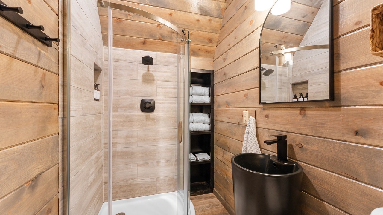 Photo of Bathroom in Jasper
